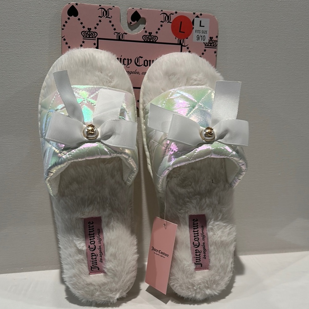 Juicy Couture White Furry Bedroom Slippers with Faux Pearl Beaded/Bow Front.